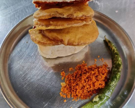 Potato Bhajiya Pav