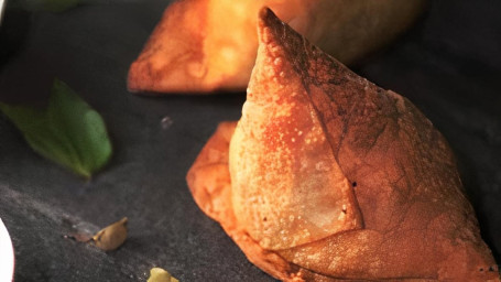 Lamb Samosa (7)