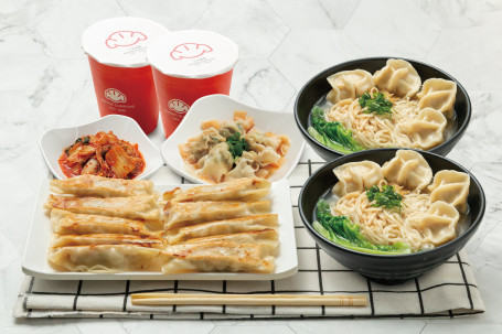 Èr Rén Tāng Miàn Tào Cān Noodles Dumplings Set Voor 2