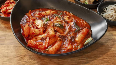 26. Tteokbokki 떡볶기