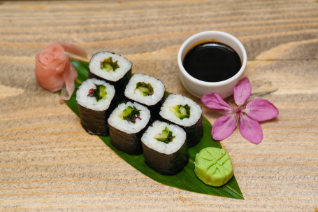 Seaweed Cucumber Maki