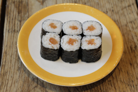 Salmon Maki (6 Pieces) Sān Wén Yú Juǎn