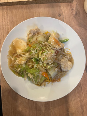 Chicken Chow Mein (With Sauce) Jī Chǎo Miàn （Shī Chǎo）