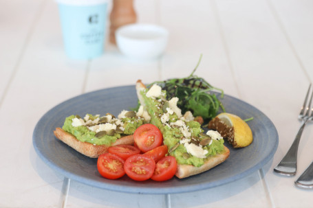 Smashed Avo Topped Toast (259G) (1590 Kj)