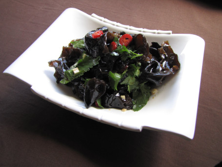 Refreshing Black Fungus (Highly Recommended) (V) (Spicy) Shuǎng Kǒu Mù Ěr