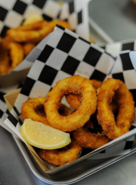 Calamari (6 Pieces)