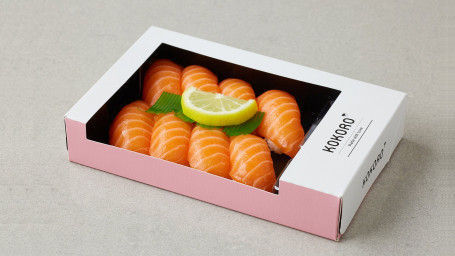 Salmon Nigiri Set (8 Pcs)