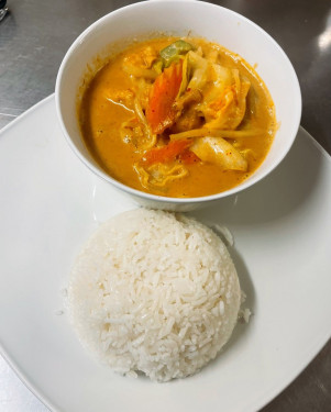 Gaeng Chu Chee Red Curry (Spicy)