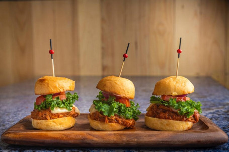 2 Pull Pork Sliders Shǒu Sī Zhū Ròu Xiǎo Hàn Bǎo (2Jiàn