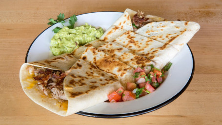 Klassieke Carnitas Quesadilla