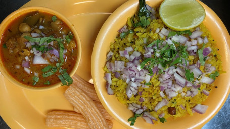 Poha With Chana Curry