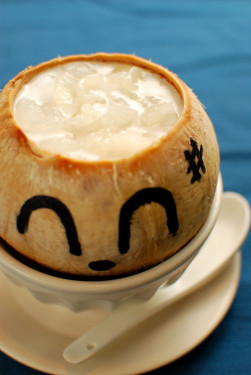 Yuán Zhōng Yē Huáng Dùn Xuě Há Gāo Dòng Hasma In Coconut Shell Cold