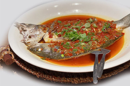 Steamed Sea Bass With Chopped Salted Chillies Duò Jiāo Zhēng Lú Yú