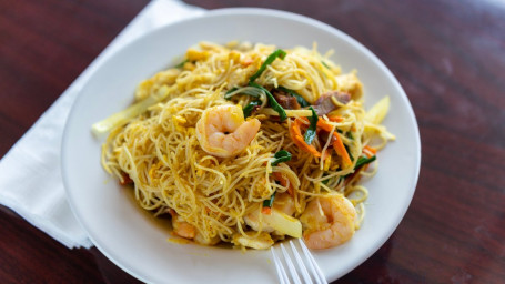 N2. Singapore Rice Noodles