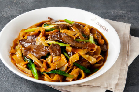 N24 Hokkien Fried Beef Hor Fun With Gravy