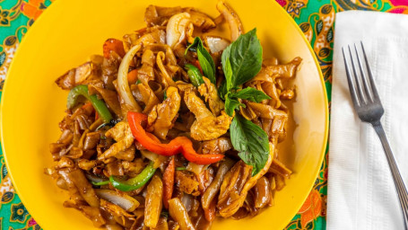 Pad-Kee-Mau (Drunken Noodle)